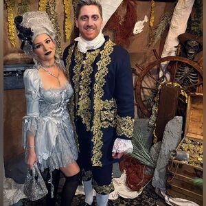 Dolls Kill Cake Queen/Marie Antoinette Premium Costume - Ghost (wig included)